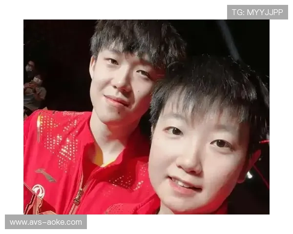 国乒公布混团世界杯名单，林诗栋蒯曼首任主力担双打